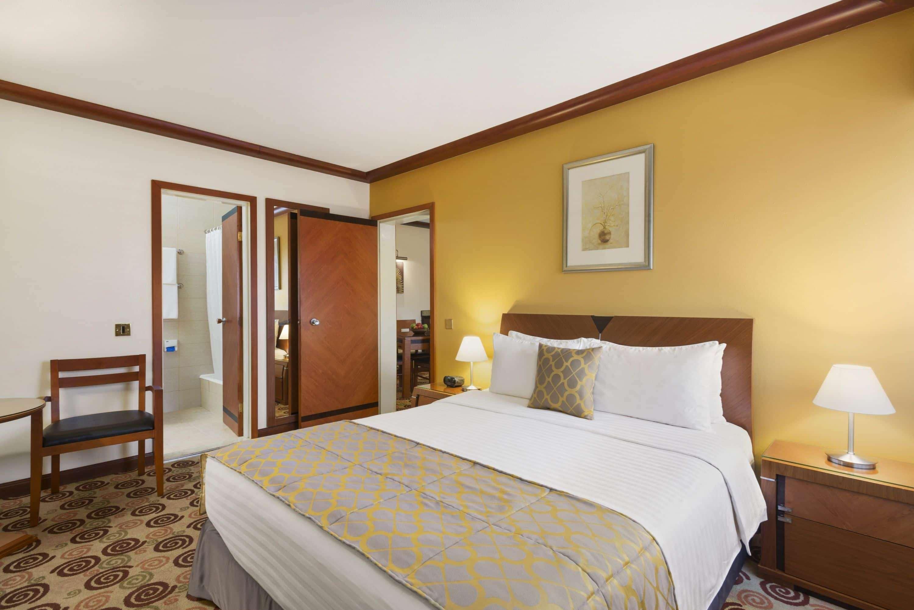 Hotel Ramada By Wyndham Bahrain Manama Zewnętrze zdjęcie