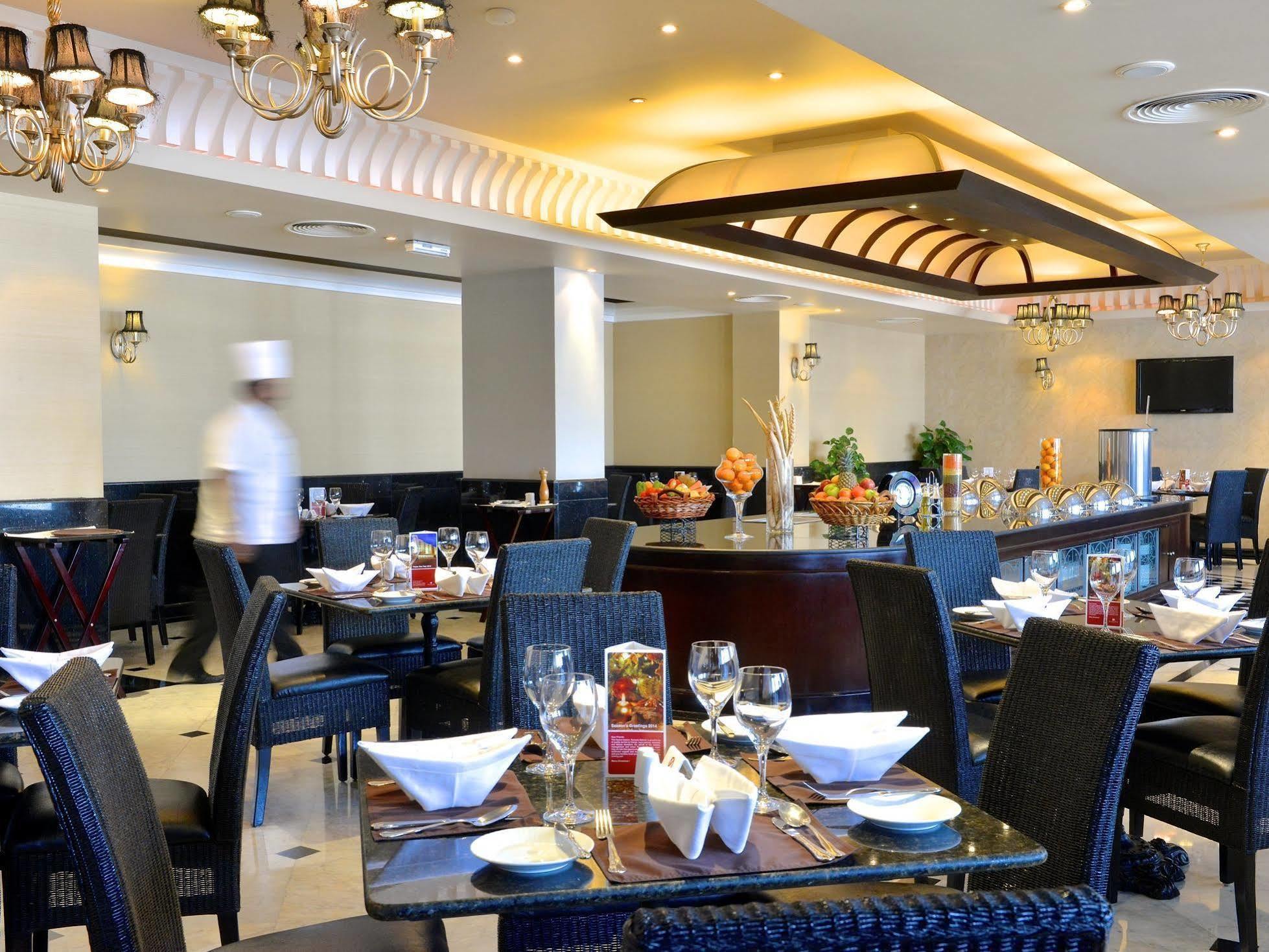 Hotel Ramada By Wyndham Bahrain Manama Zewnętrze zdjęcie