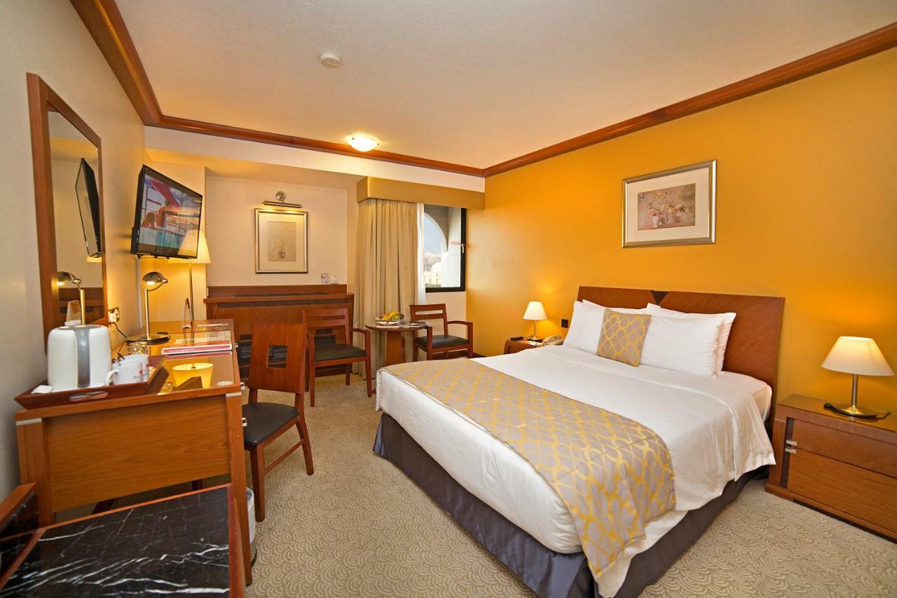 Hotel Ramada By Wyndham Bahrain Manama Zewnętrze zdjęcie