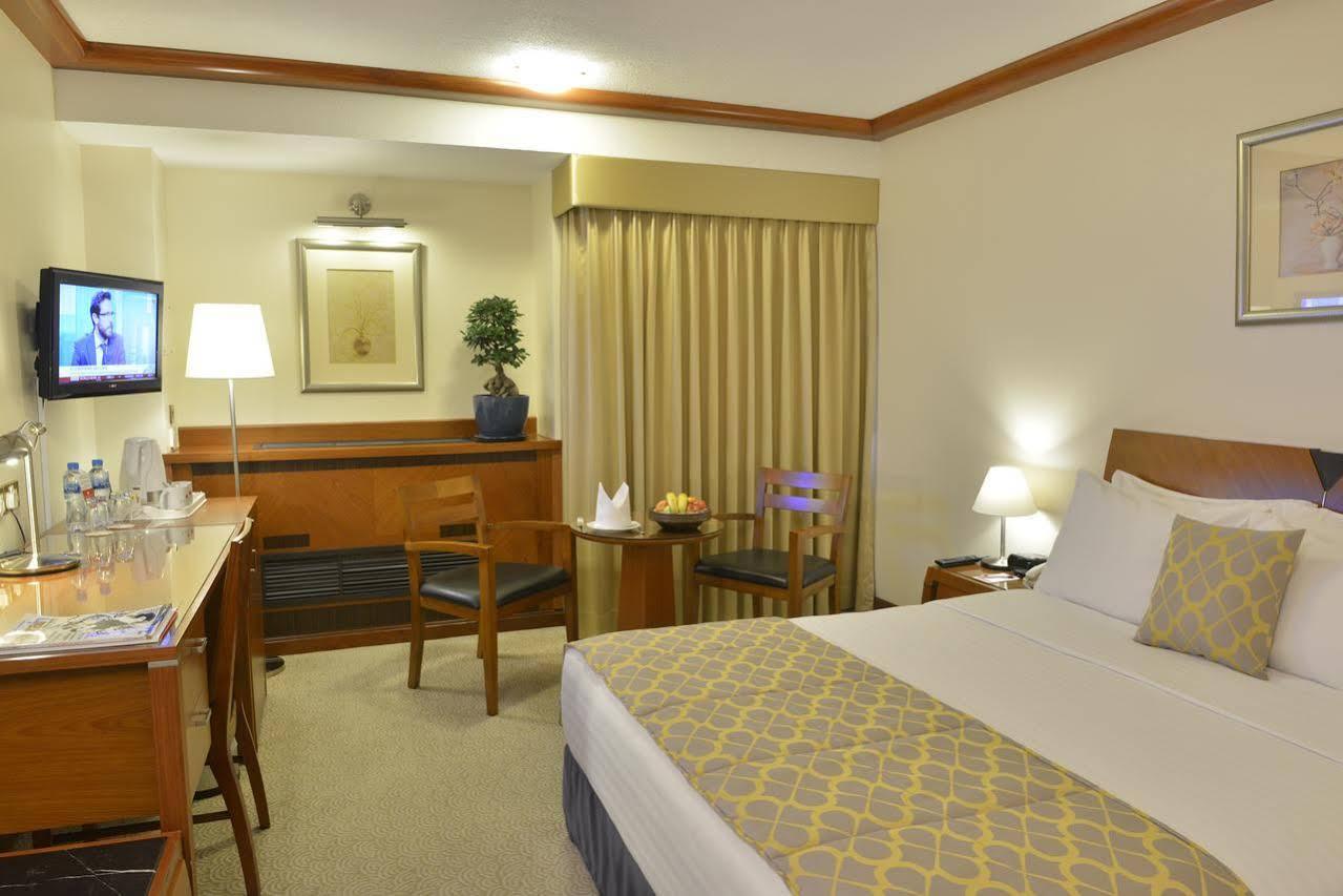Hotel Ramada By Wyndham Bahrain Manama Zewnętrze zdjęcie